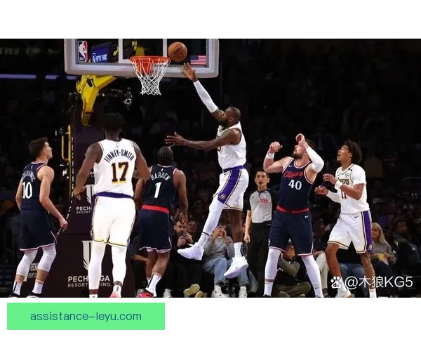 NBA最新动态：詹姆斯复出助湖人迎来连胜 热火迎战雄鹿迎来关键对决